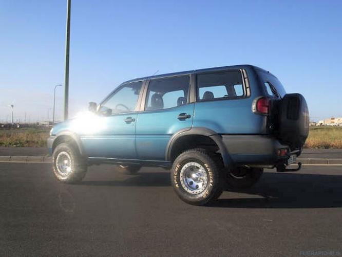 Nissan mistral review 4x4 #8