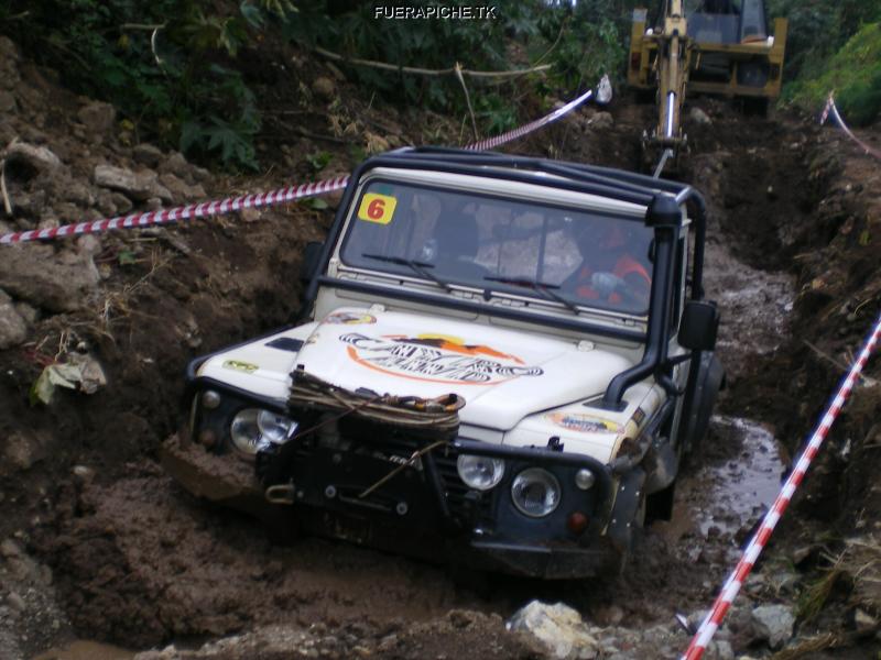 Land Rover Defender 90 trial