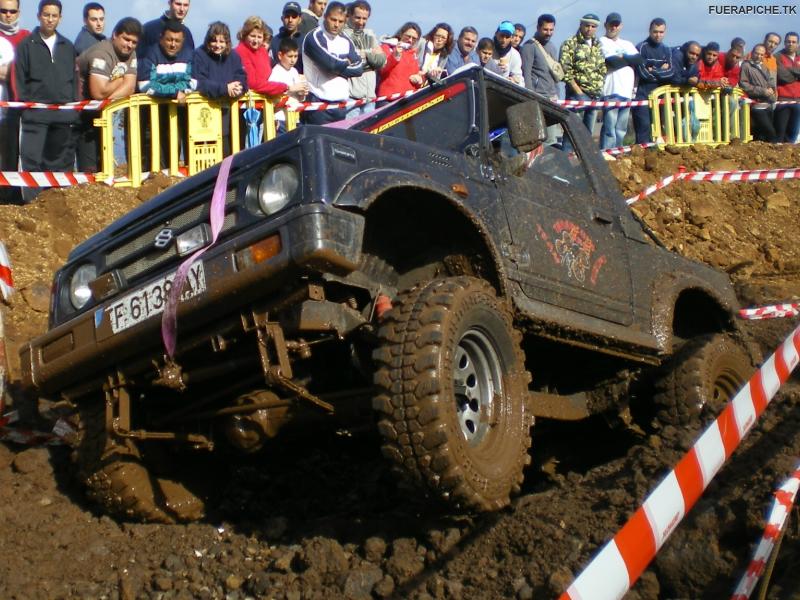 Suzuki Samurai trial 4x4