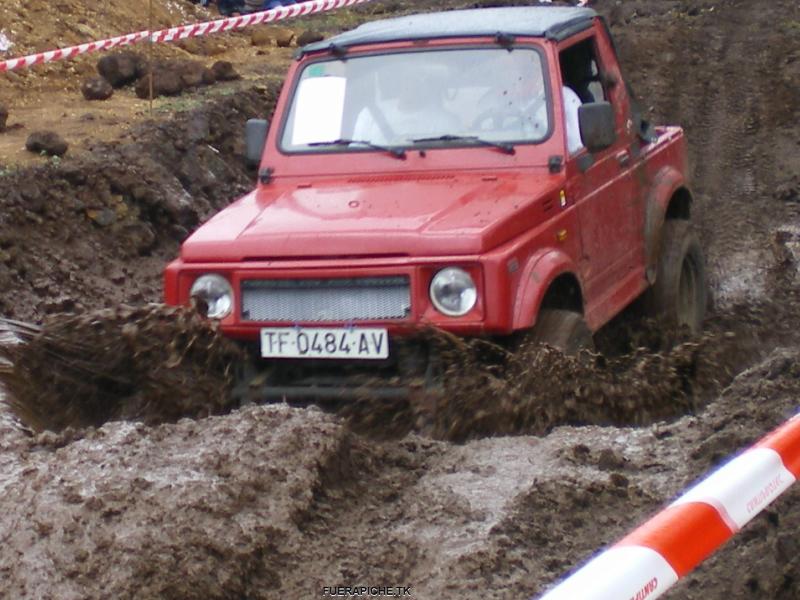 Suzuki Samurai trial 4x4