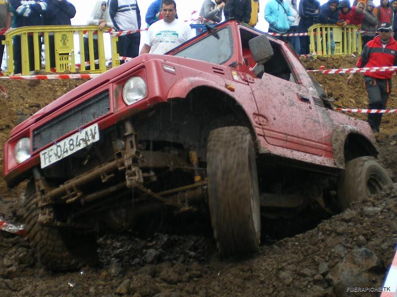 Suzuki Samurai trial 4x4