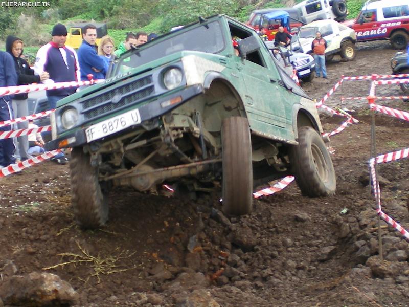 Suzuki Samurai trial 4x4