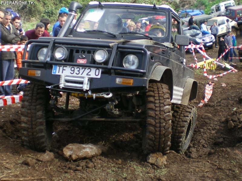 Suzuki Samurai trial 4x4