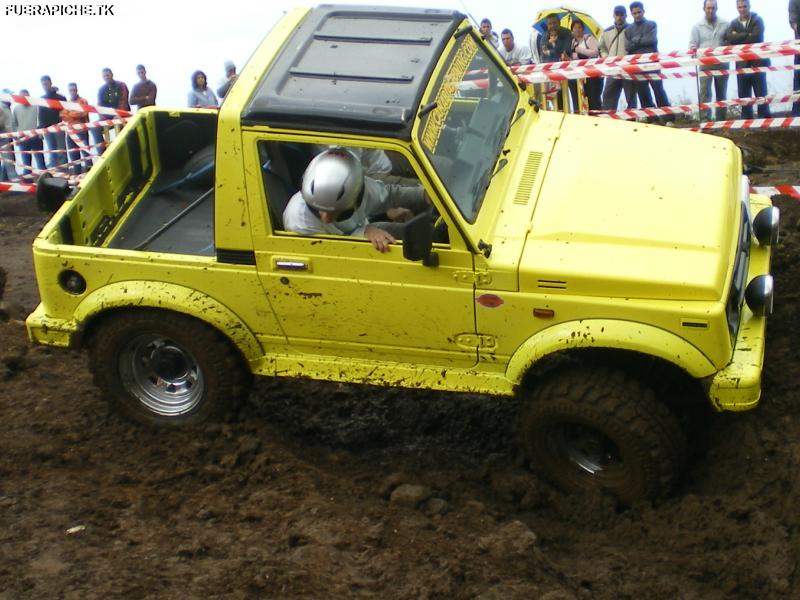 Suzuki Samurai trial 4x4