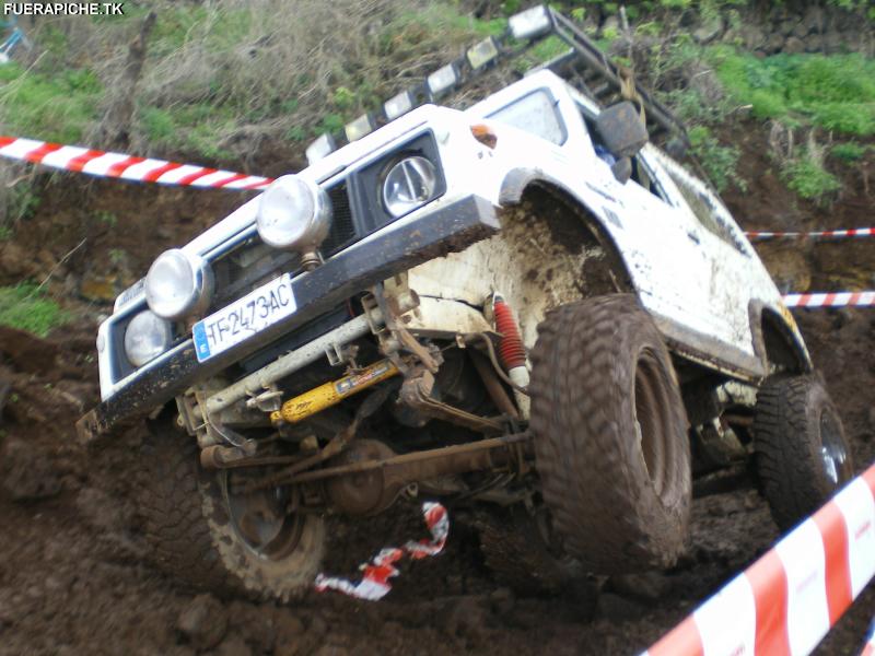 Suzuki Samurai trial 4x4