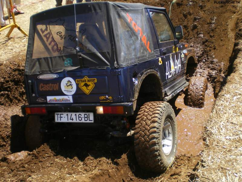 Suzuki Samurai trial 4x4