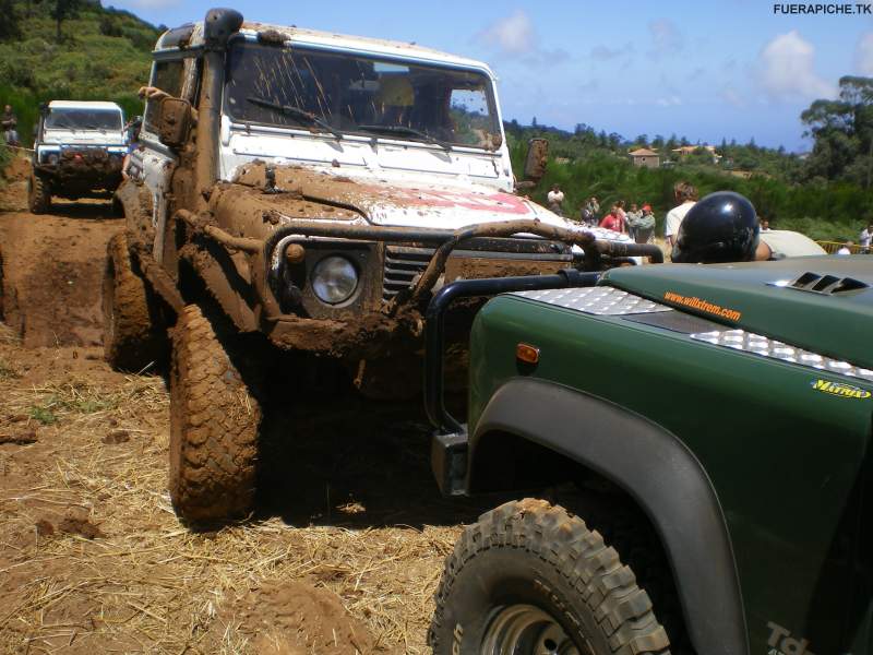 Land Rover Defender 90 trial 4x4