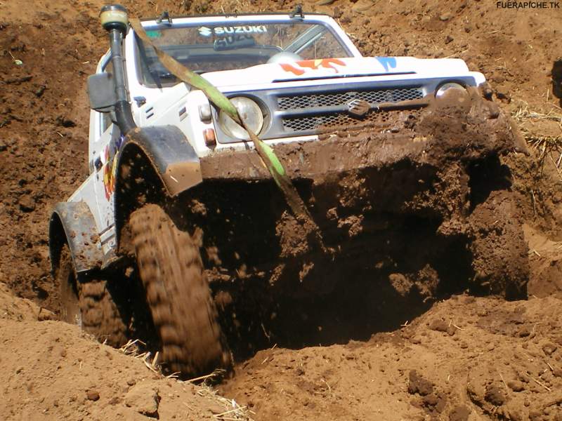 Suzuki Samurai trial 4x4