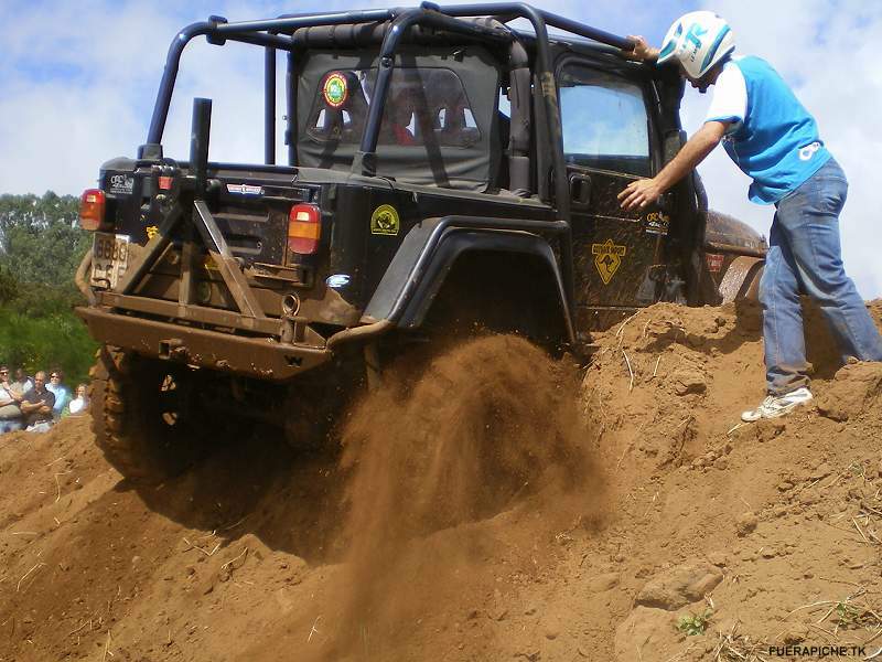 Jeep Wrangler trial 4x4