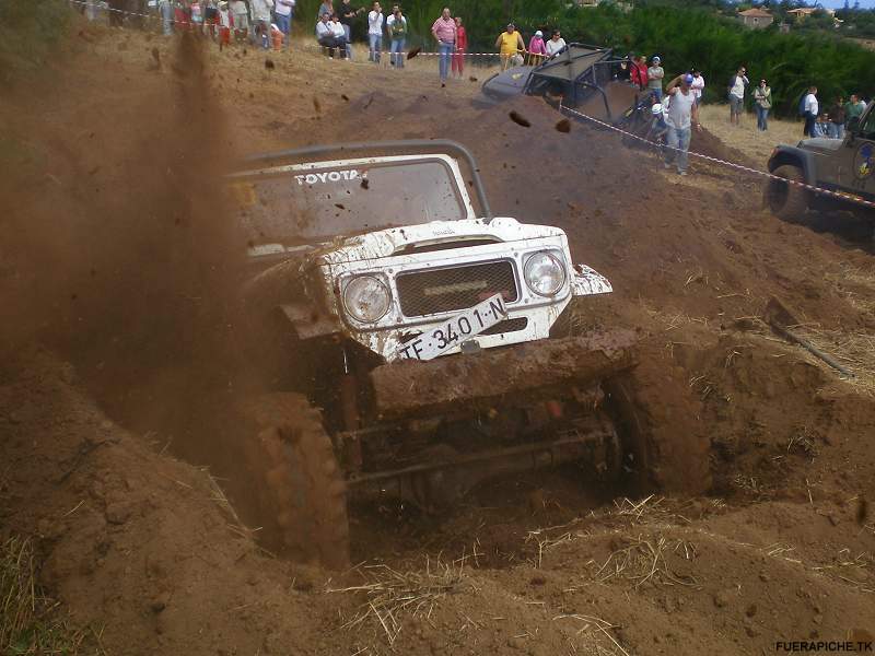 Toyota Land Cruiser BJ40 trial 4x4