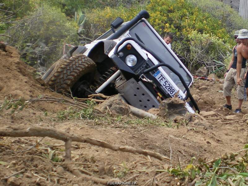 Land Rover Defender 90 trial 4x4