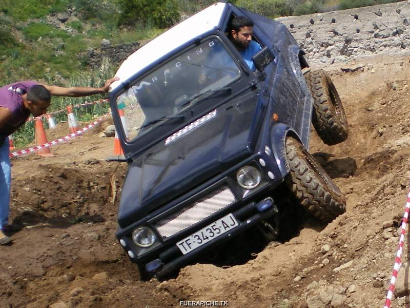 Suzuki Samurai trial 4x4