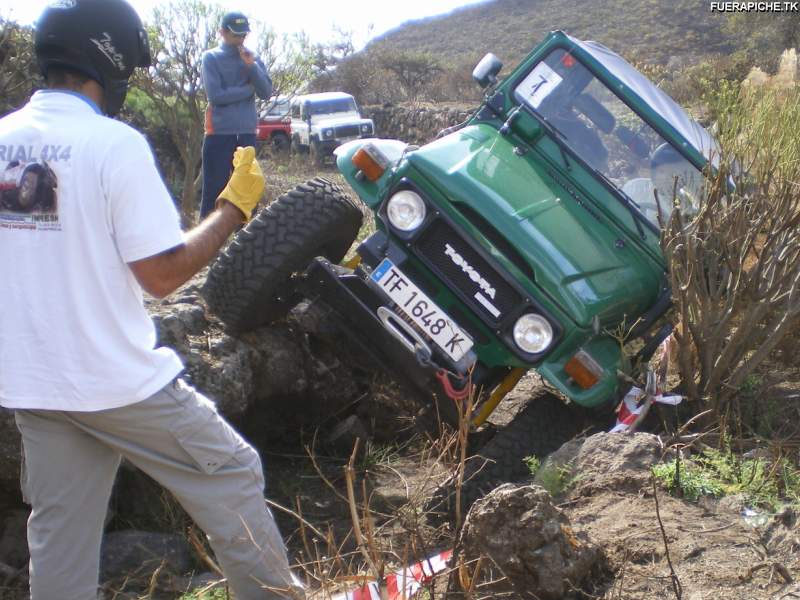 Toyota Land Cruiser BJ40 trial 4x4