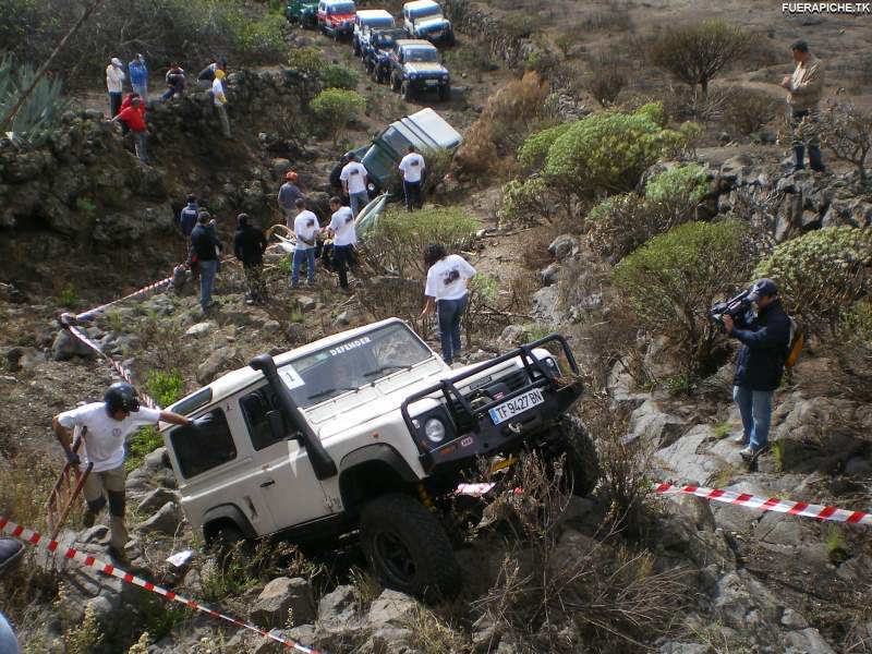 Land Rover Defender 90 trial 4x4