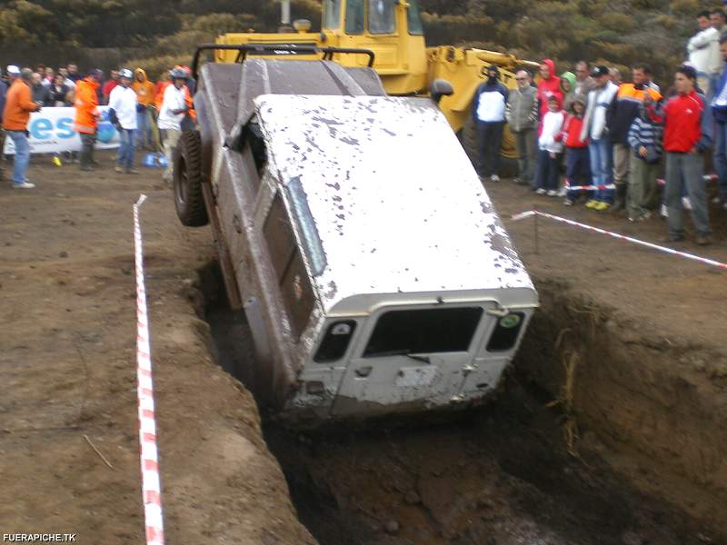 Land Rover Defender 90 trial 4x4