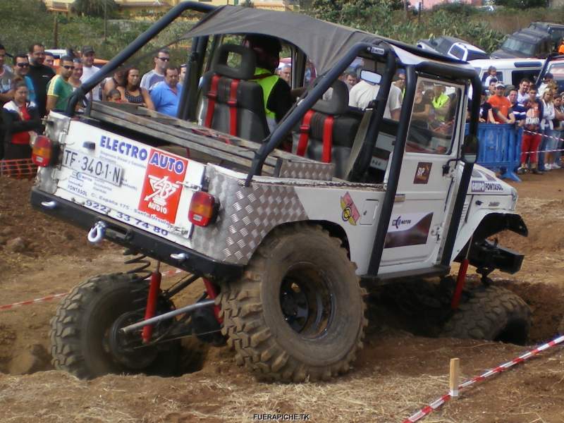 Toyota Land Cruiser BJ40 trial 4x4