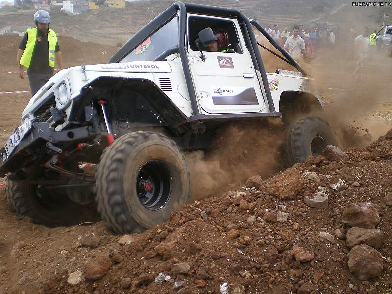 Toyota Land Cruiser BJ40 trial 4x4