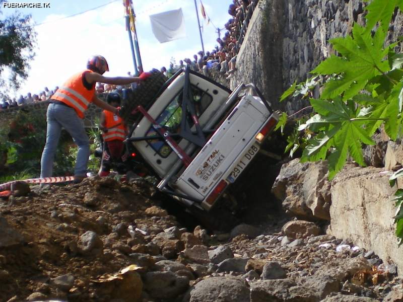 Suzuki Samurai trial 4x4