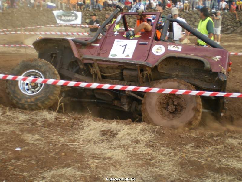 Toyota Land Cruiser BJ40 trial 4x4