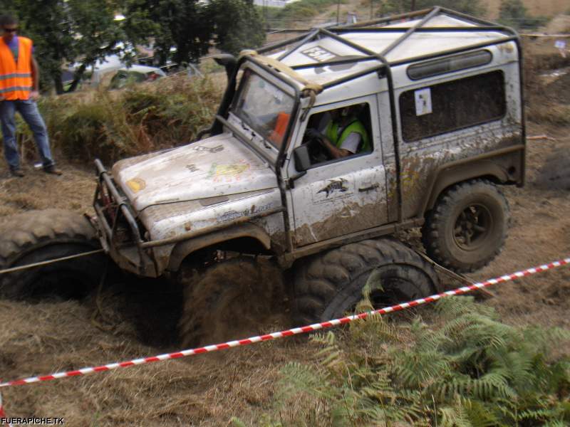 Land Rover Defender 90 trial 4x4