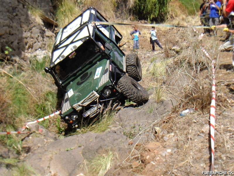 Land Rover Defender 90 trial 4x4