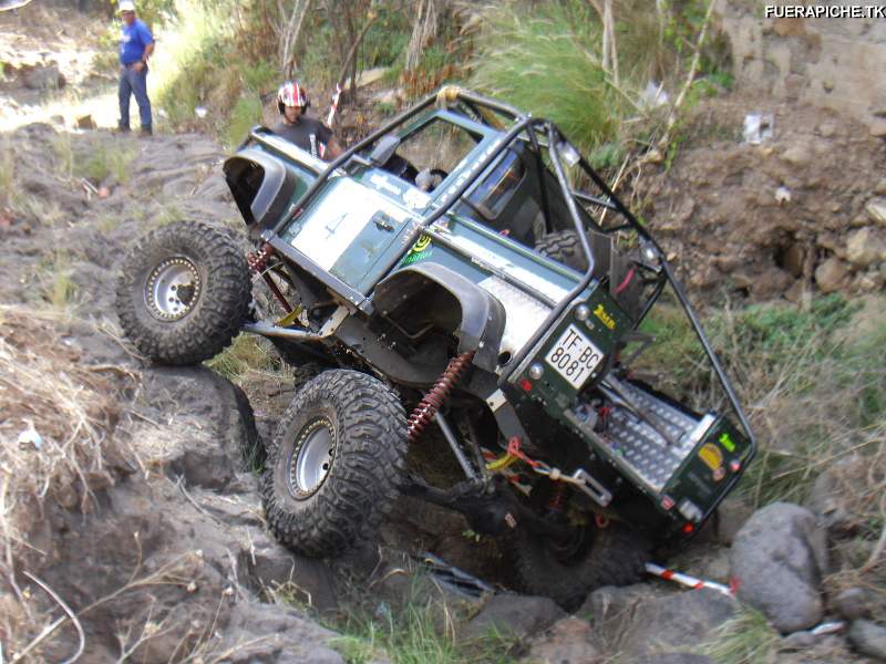 Land Rover Defender 90 trial 4x4