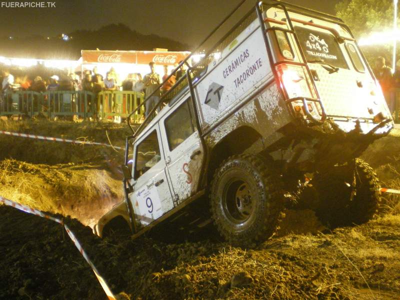 Land Rover Defender 110 trial 4x4