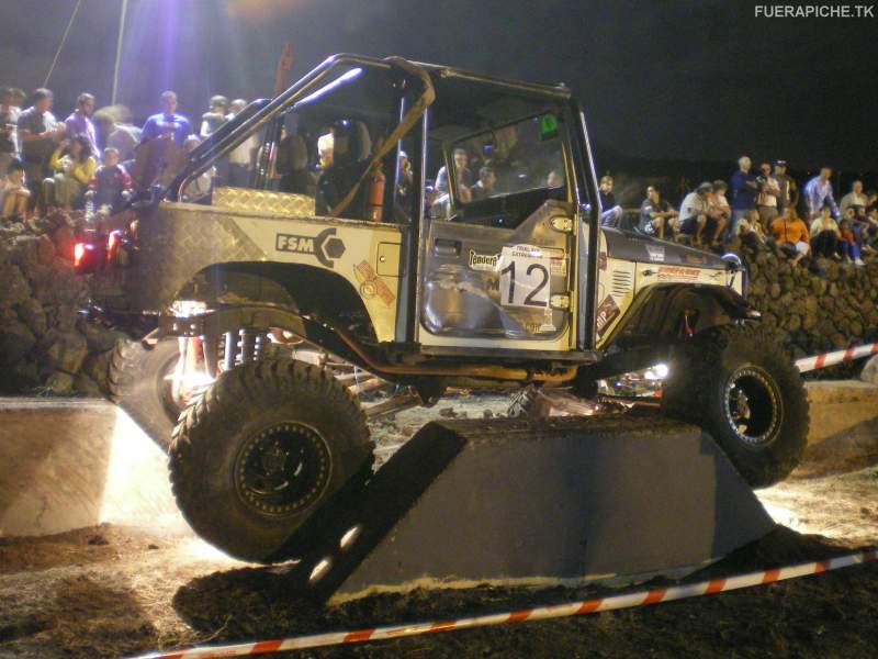 Land Cruiser BJ40 trial 4x4