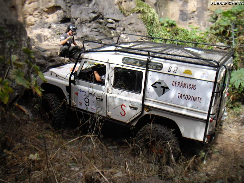 Land Rover Defender 110 trial 4x4