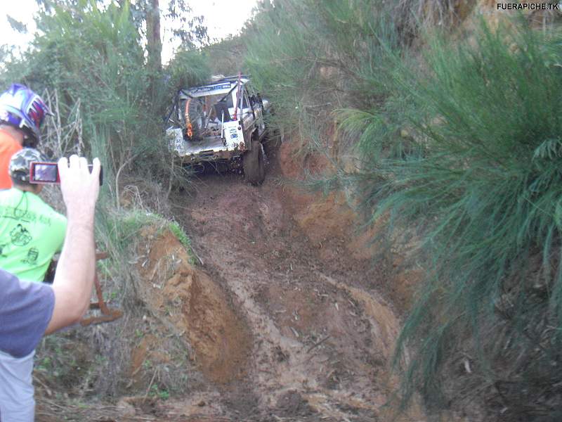 Land Rover Defender 90 trial 4x4