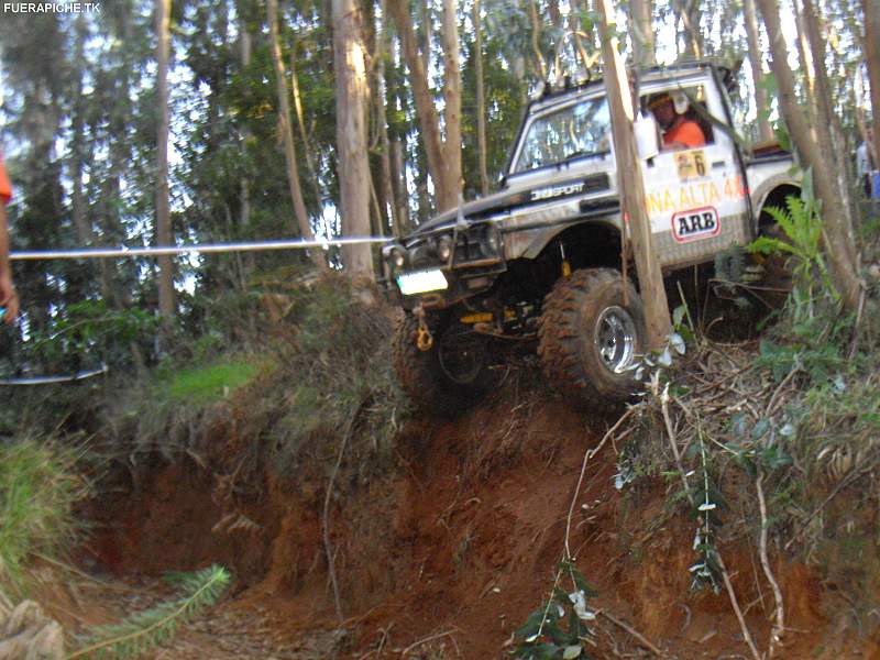 Suzuki Samurai trial 4x4