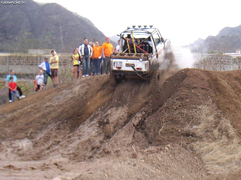 Suzuki Samurai trial 4x4