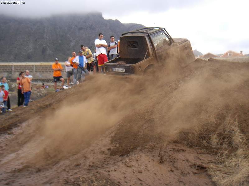 Suzuki Samurai trial 4x4