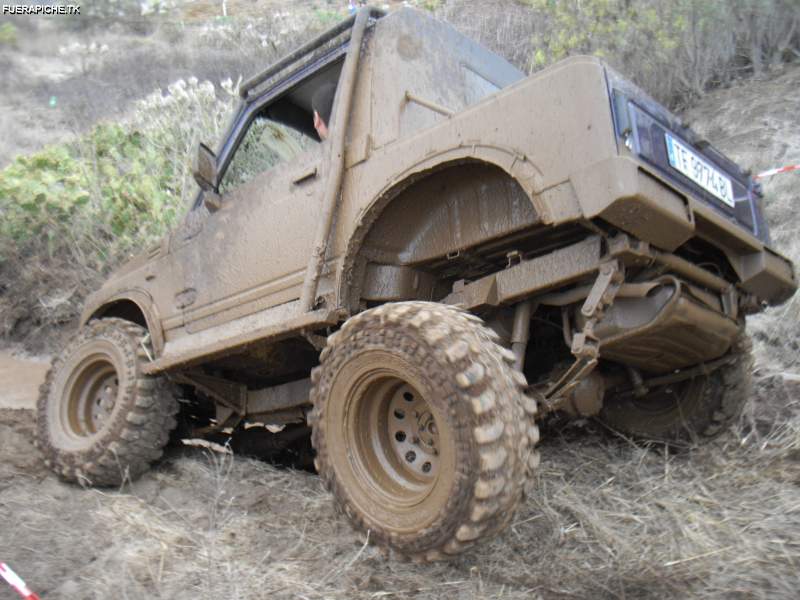 Suzuki Samurai trial 4x4