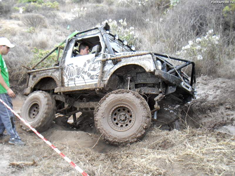 Suzuki Samurai trial 4x4