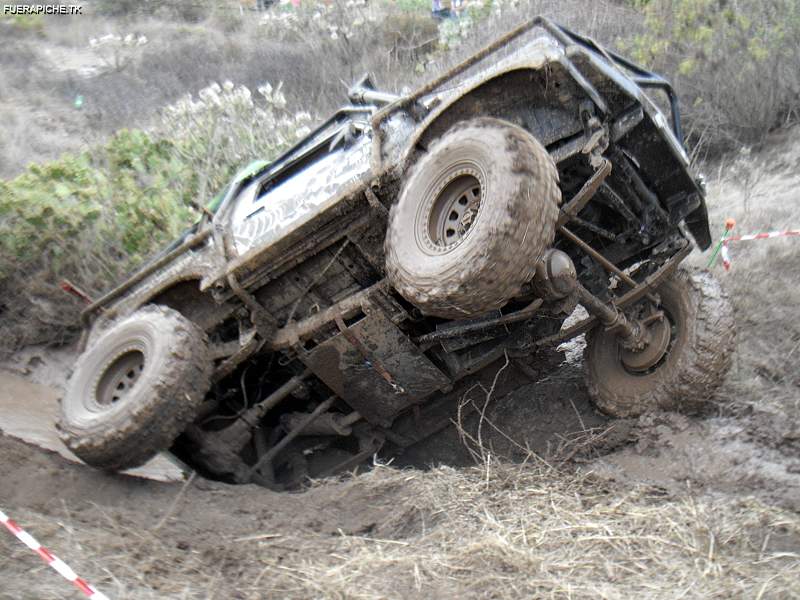 Suzuki Samurai trial 4x4