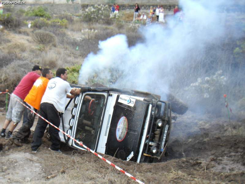 Suzuki Samurai trial 4x4