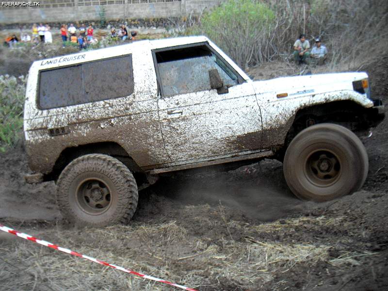 Toyota Land Cruiser trial 4x4