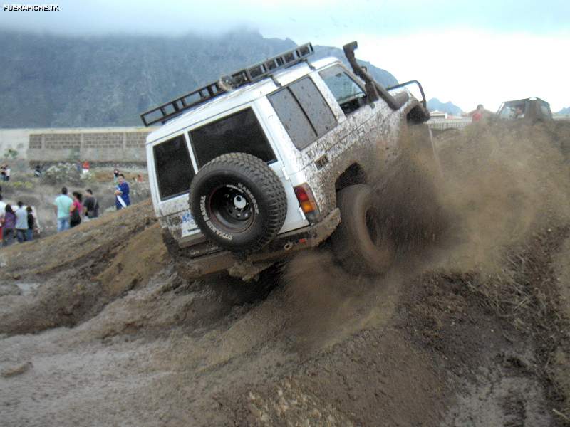 Toyota Land Cruiser trial 4x4