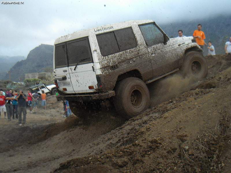 Toyota Land Cruiser trial 4x4