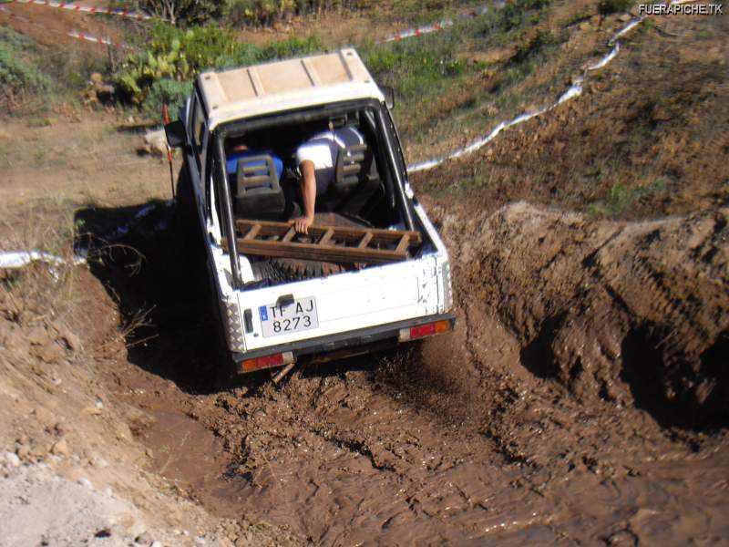 Suzuki Samurai trial 4x4