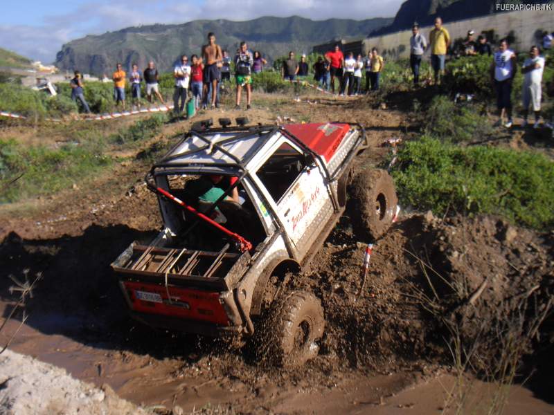 Suzuki Samurai trial 4x4