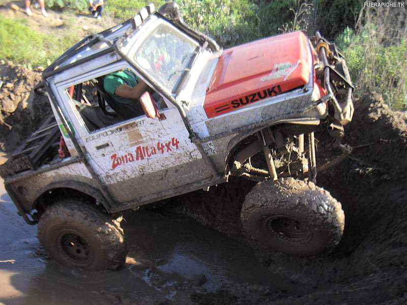 Suzuki Samurai trial 4x4