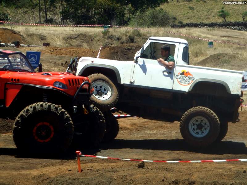 Land Rover Defender 90 Pick-up trial 4x4