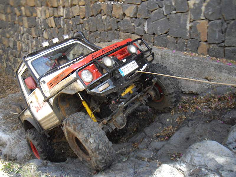 Suzuki Samurai trial 4x4