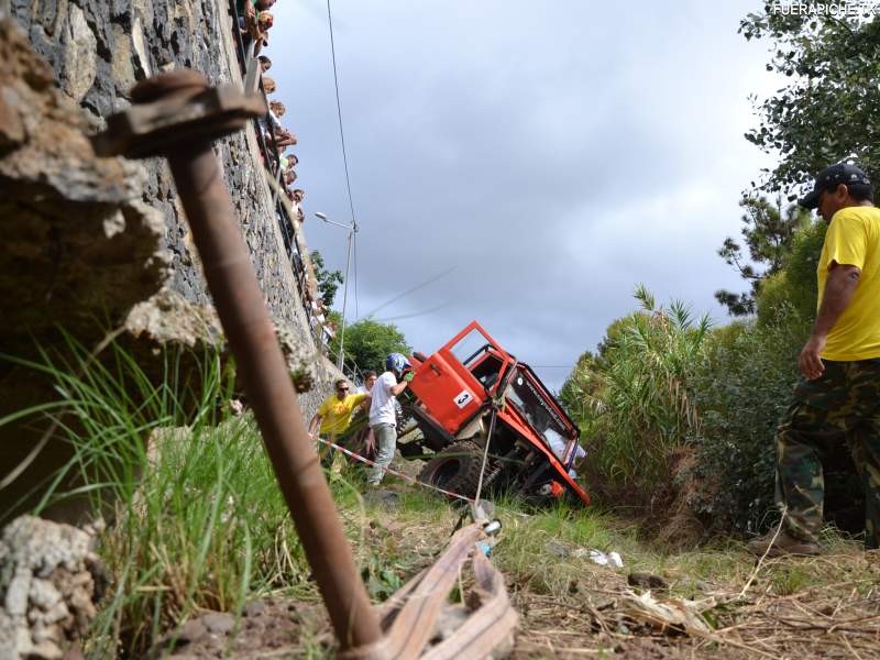 Land Rover trial 4x4