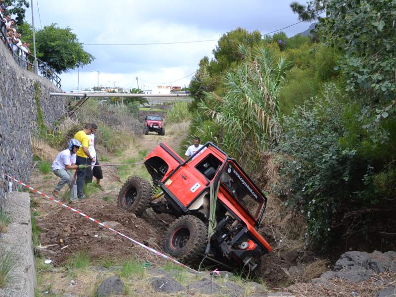 Land Rover trial 4x4