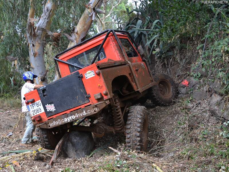 Land Rover trial 4x4