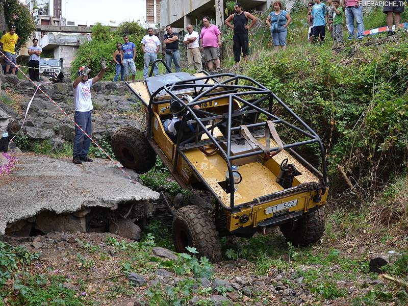 Land Rover trial 4x4