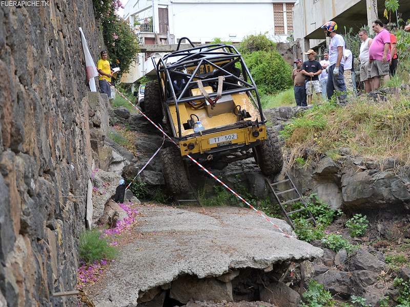 Land Rover trial 4x4